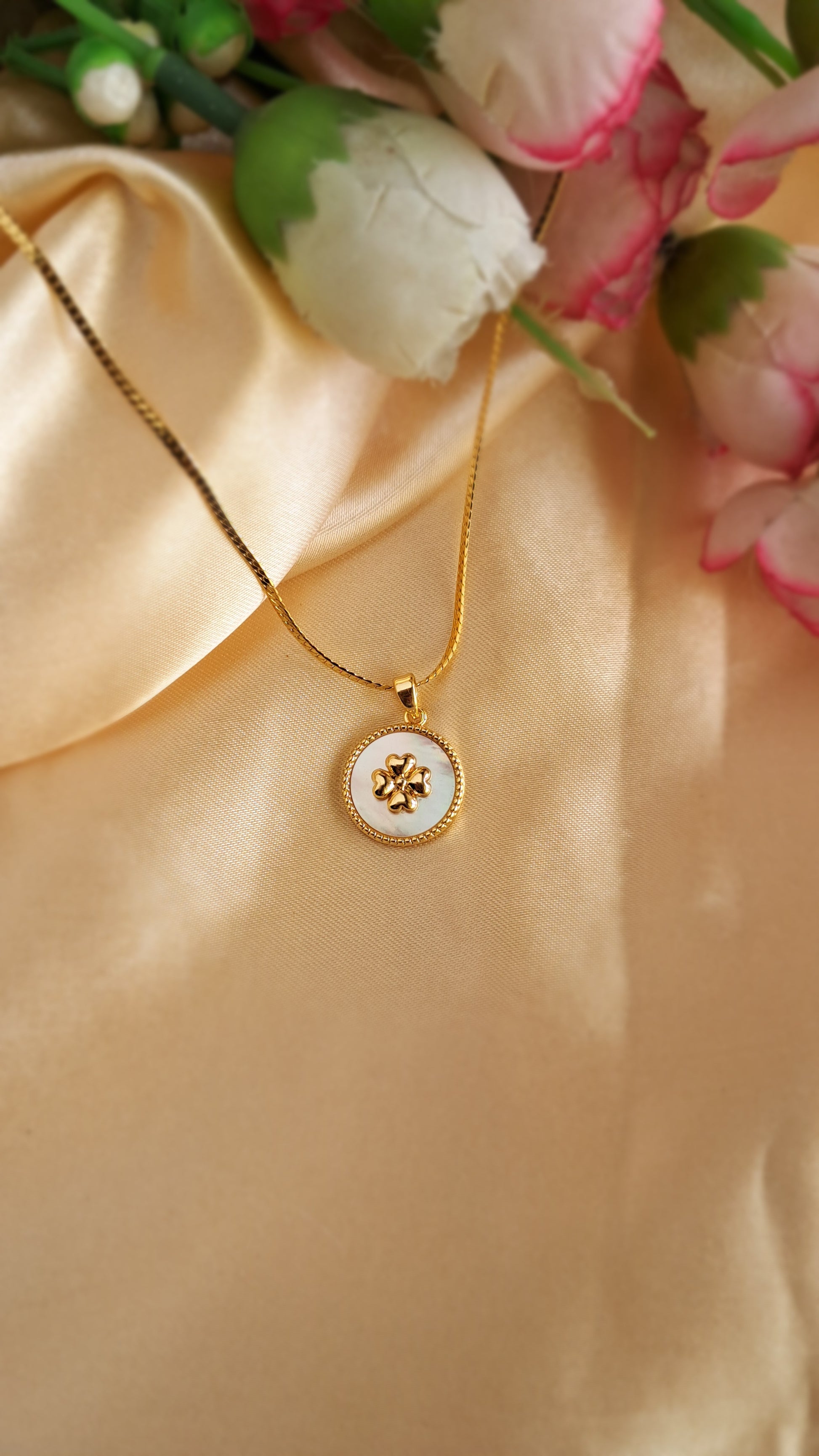 Lucky charm clover necklace jewelry display