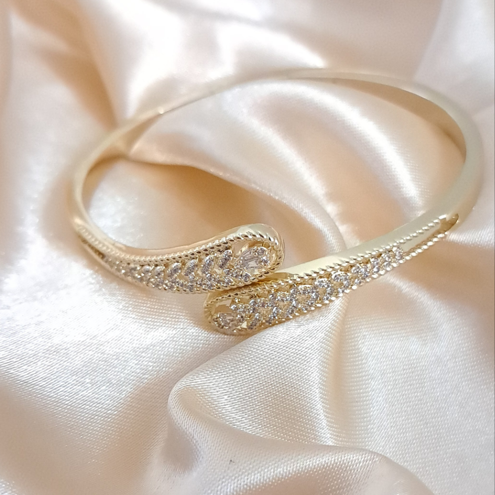 AD stone bracelet openable design premium jewellery