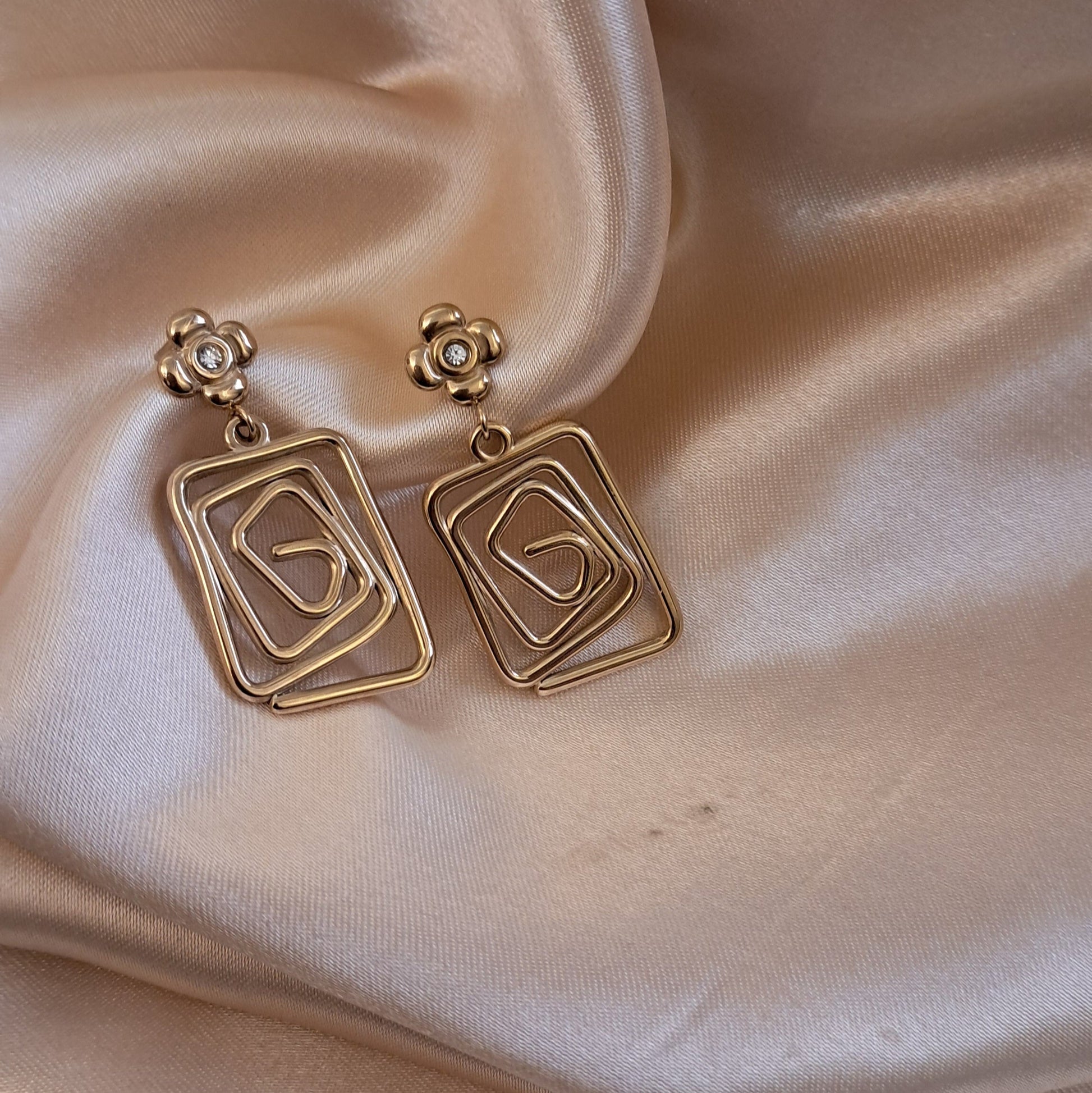Lightweight anti-tarnish Ivy earrings premium Indian jewellery