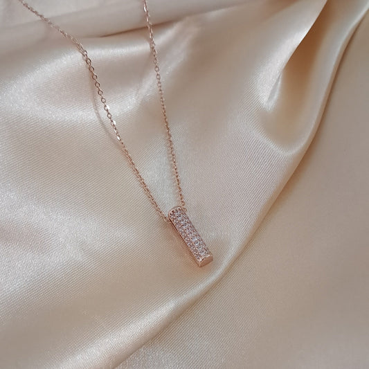 Starline rose gold necklace with studded stone design