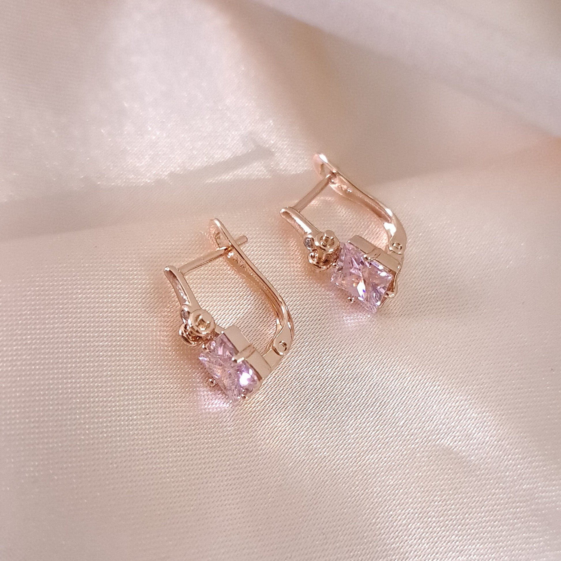 Sparkling crystal anti-tarnish earrings elegant display